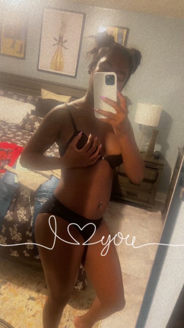 Sexy Latina pics to cum to #MPLHBlNH